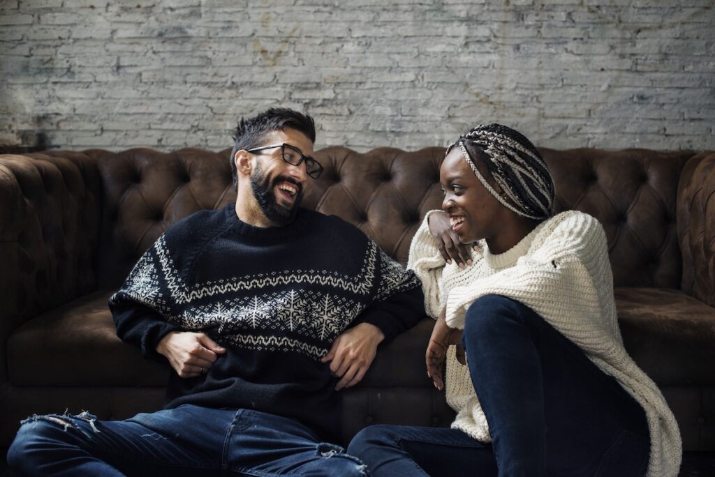 Communication dans le couple : clé d’une sexualité épanouie